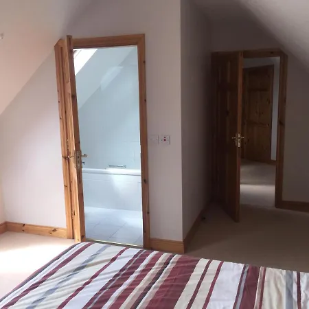 Rose Holiday House Near Sea & Croagh Patrick, Sleeps 8 Holiday home Westport